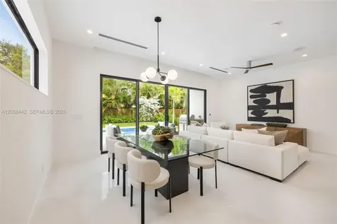 1122 NE 10 Fort Lauderdale FL 33304