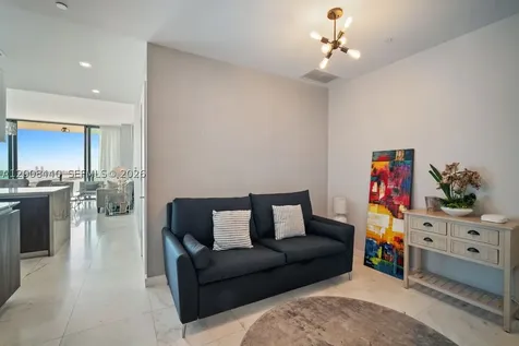 480 NE 31 Miami FL 33137