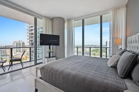 480 NE 31 Miami FL 33137
