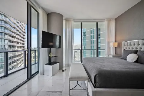 480 NE 31 Miami FL 33137