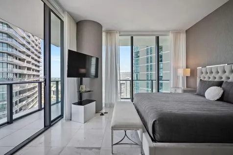 480 NE 31 Miami FL 33137