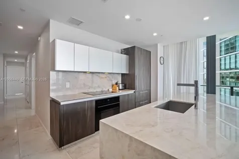 480 NE 31 Miami FL 33137