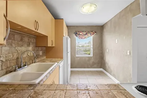 110 Lake Meryl Drive West Palm Beach FL 33411