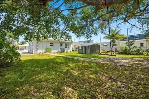 2124 Taylor Street Hollywood FL 33020