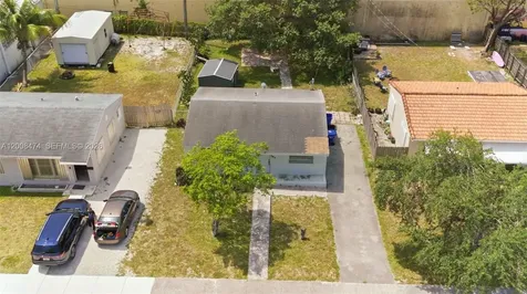 2124 Taylor Street Hollywood FL 33020