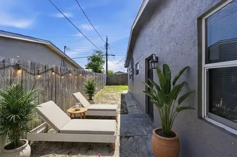 3070 NW 12th Court Fort Lauderdale FL 33311
