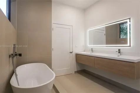5800 NW 5th Avenue #5800 Miami FL 33127