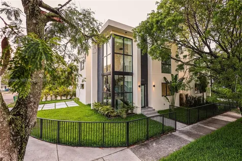 5800 NW 5th Avenue #5800 Miami FL 33127