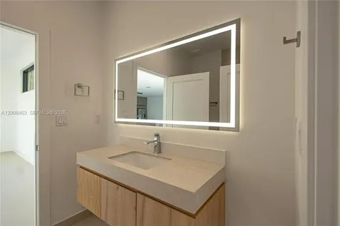 5800 NW 5th Avenue #5800 Miami FL 33127