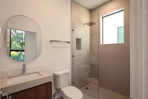 5800 NW 5th Avenue #5800 Miami FL 33127