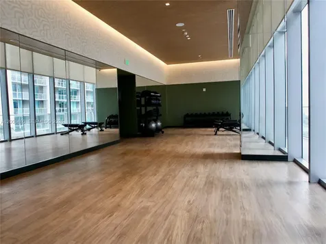 77 SE 5th Street Miami FL 33131