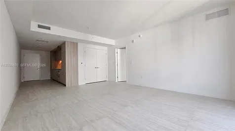 77 SE 5th Street Miami FL 33131