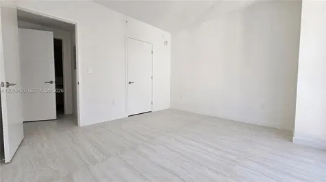 77 SE 5th Street Miami FL 33131