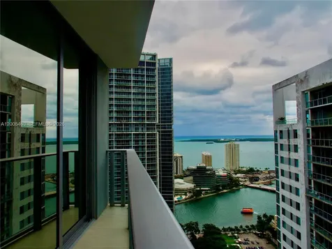 77 SE 5th Street Miami FL 33131