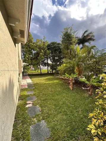4852 NW 19th Street Coconut Creek FL 33063