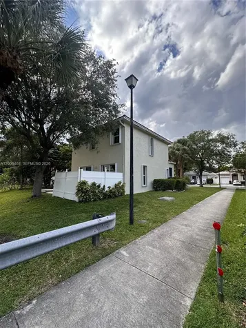 4852 NW 19th Street Coconut Creek FL 33063