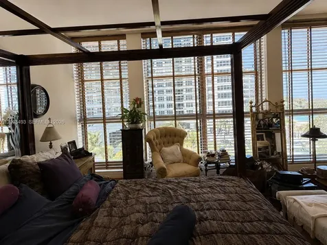 5055 Collins Avenue Miami Beach FL 33140