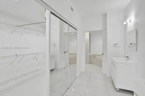 10750 NW 66th Street Doral FL 33178