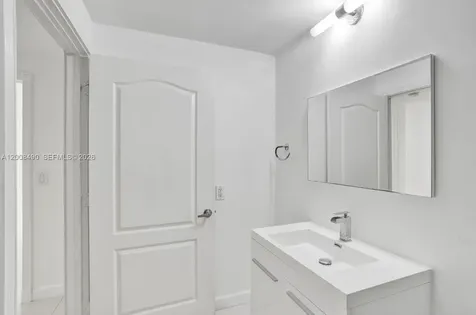 10750 NW 66th Street Doral FL 33178