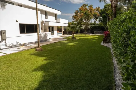 10475 SW 72nd Avenue Pinecrest FL 33156