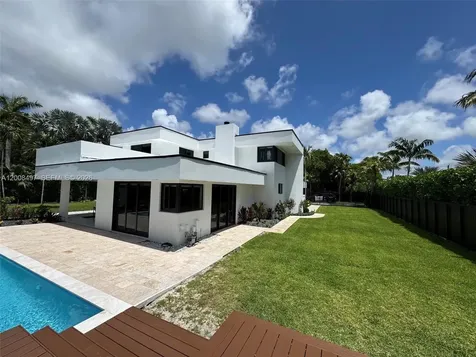 10475 SW 72nd Avenue Pinecrest FL 33156