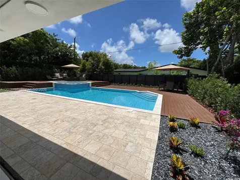10475 SW 72nd Avenue Pinecrest FL 33156