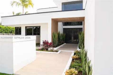 10475 SW 72nd Avenue Pinecrest FL 33156