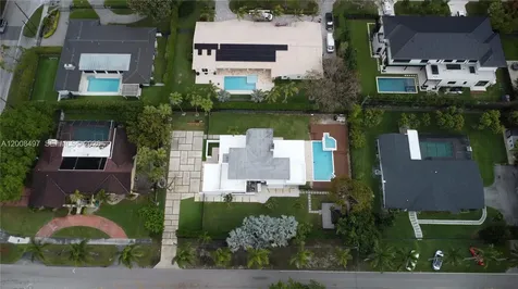 10475 SW 72nd Avenue Pinecrest FL 33156
