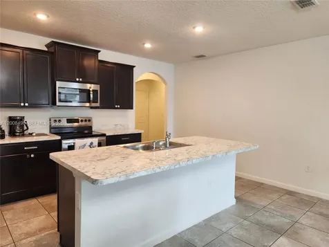 2257 SW Import Drive Port St. Lucie FL 34953