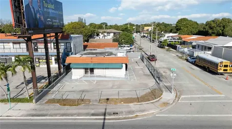 470 NW 22nd Avenue Miami FL 33125