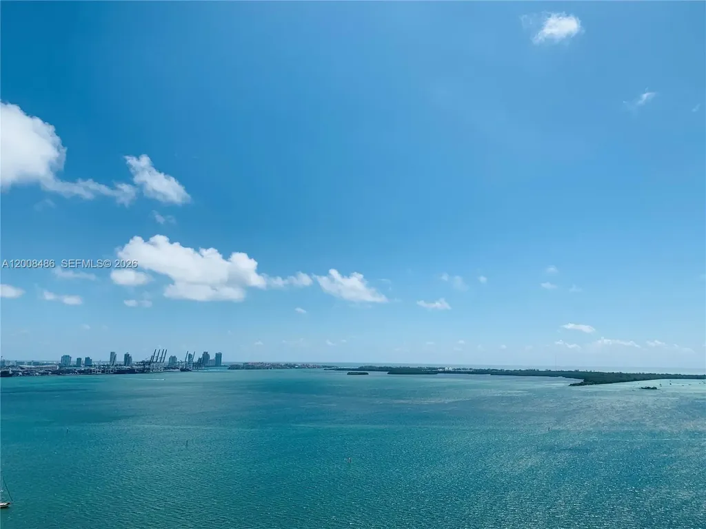 218 SE 14th Street Miami FL 33131