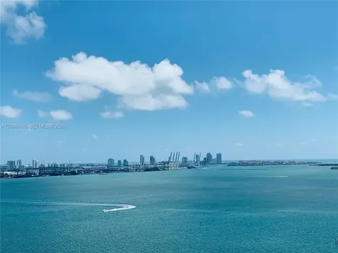 218 SE 14th Street Miami FL 33131