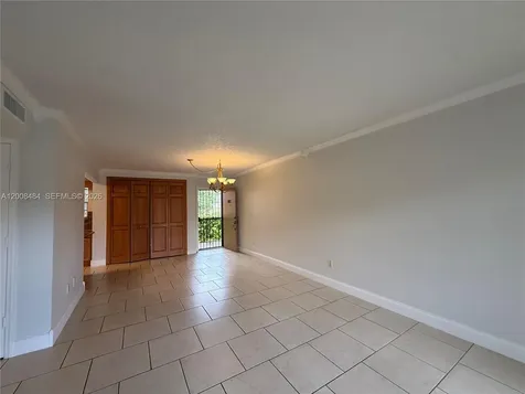 9140 Fontainebleau Boulevard Miami FL 33172