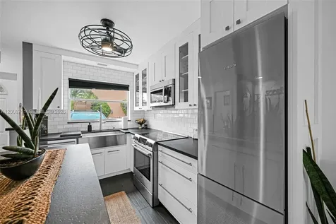 450 SE 7th Street Dania Beach FL 33004