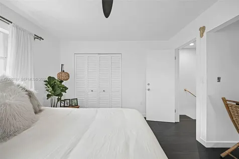 450 SE 7th Street Dania Beach FL 33004