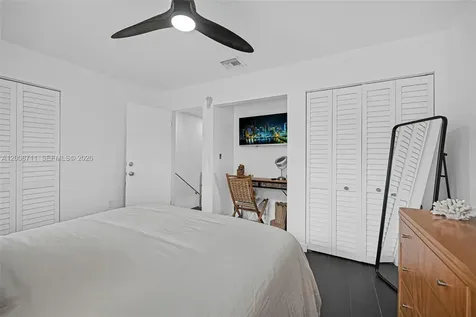 450 SE 7th Street Dania Beach FL 33004