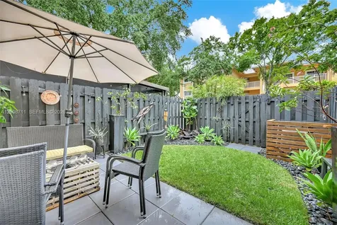 450 SE 7th Street Dania Beach FL 33004