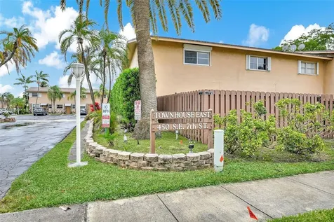 450 SE 7th Street Dania Beach FL 33004