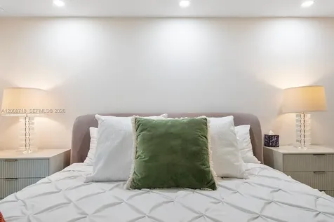 17555 Atlantic Boulevard Sunny Isles Beach FL 33160