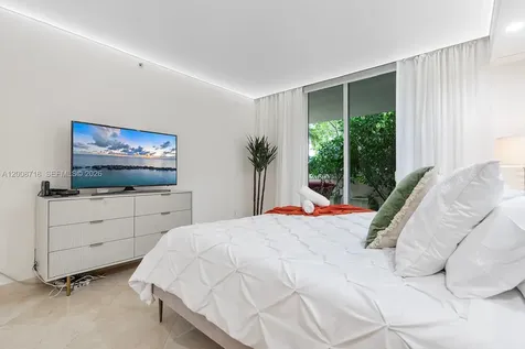 17555 Atlantic Boulevard Sunny Isles Beach FL 33160