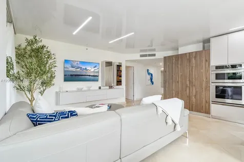 17555 Atlantic Boulevard Sunny Isles Beach FL 33160