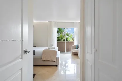 17555 Atlantic Boulevard Sunny Isles Beach FL 33160