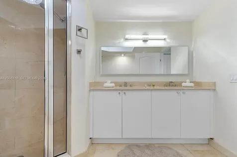 17555 Atlantic Boulevard Sunny Isles Beach FL 33160