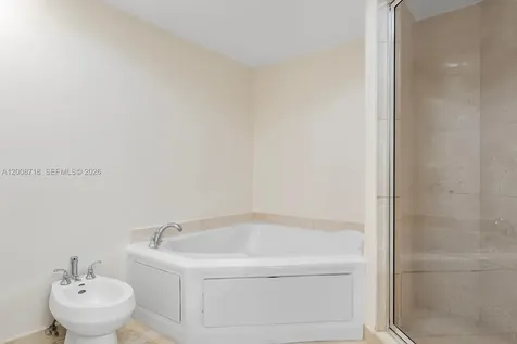 17555 Atlantic Boulevard Sunny Isles Beach FL 33160