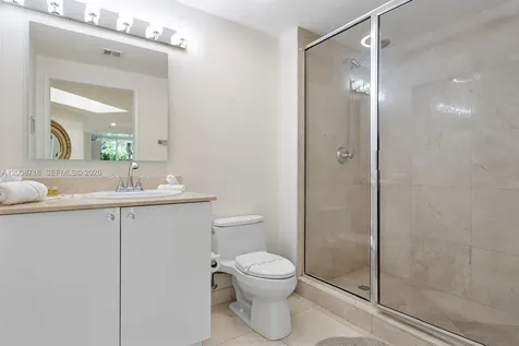 17555 Atlantic Boulevard Sunny Isles Beach FL 33160