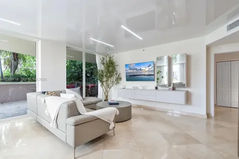 17555 Atlantic Boulevard Sunny Isles Beach FL 33160