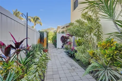 740 Buttonwood Road North Palm Beach FL 33408