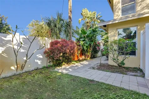 740 Buttonwood Road North Palm Beach FL 33408