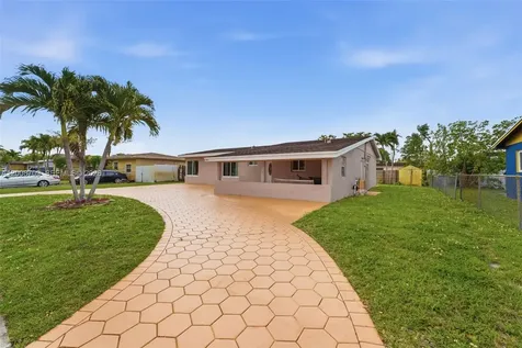 1440 NW 179th Terrace Miami Gardens FL 33169
