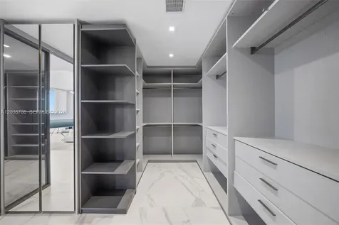 18975 Collins Avenue Sunny Isles Beach FL 33160